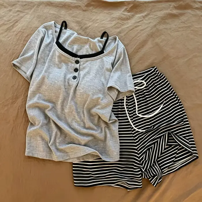Ensemble pyjama rayé vintage tendance 2026, nouveau, avec coussinet de poitrine, manches courtes, vê