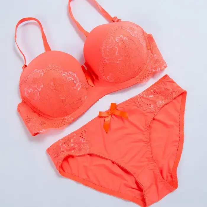 Ensemble de sous-vêtements féminins sexy en fibre de bambou et coton avec dentelle fleurie et soutien-gorge rembourré pour toutes les occasions