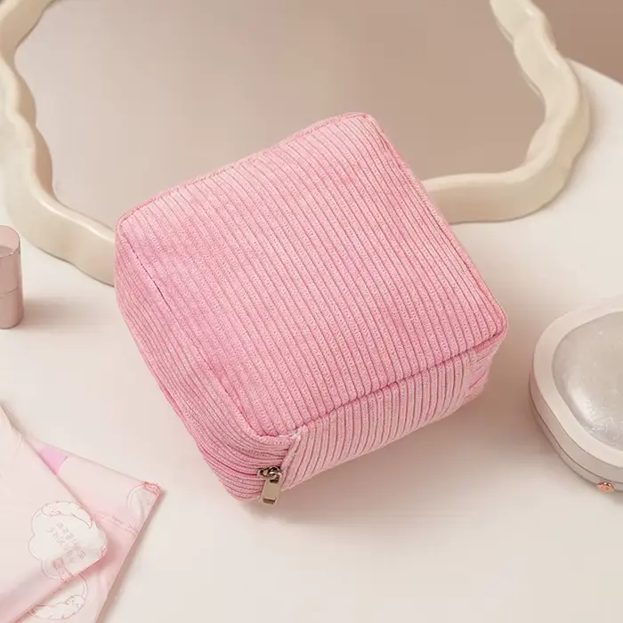 Trousse de maquillage en tissu de haute qualité pour adolescentes et femmes, sac de rangement multifonctionnel pour voyages, sports et occasions spéciales