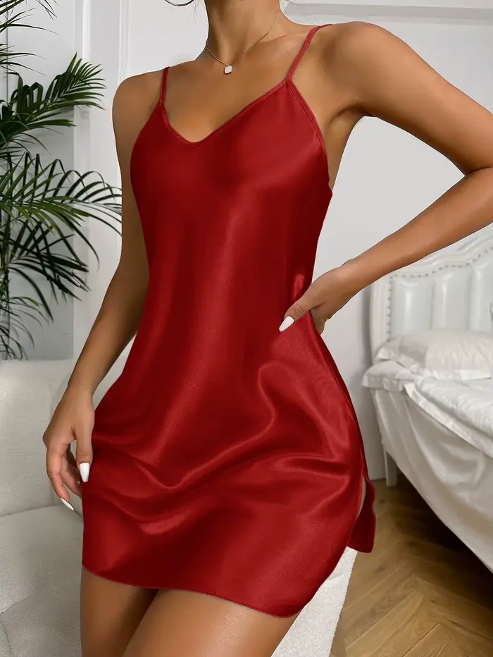 Štýlové krátke Sexy V-Neck Slim Polyester Dámske nočná košeľa pre letné špeciálne príležitosti