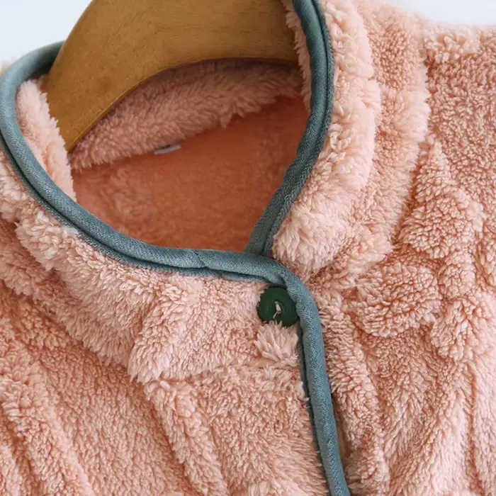 Chemise de nuit en flanelle pour femmes avec col roulé et motifs fleurs pour les nuits froides d'hiver occassions spéciales à offrir