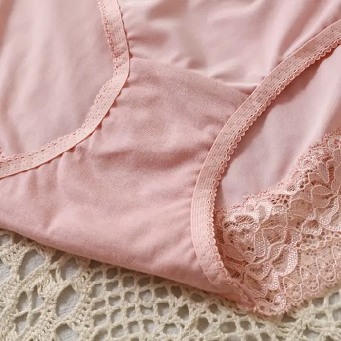 Culotte en soie de lait avec dentelle pour femmes de grande taille élégante et confortable pour toutes les occasions
