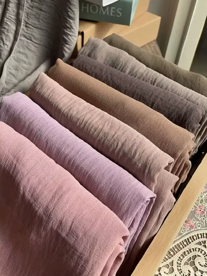 Foulard Hijab en mousseline de soie et velours pour femmes, châle de luxe doux et uni pour femmes mu