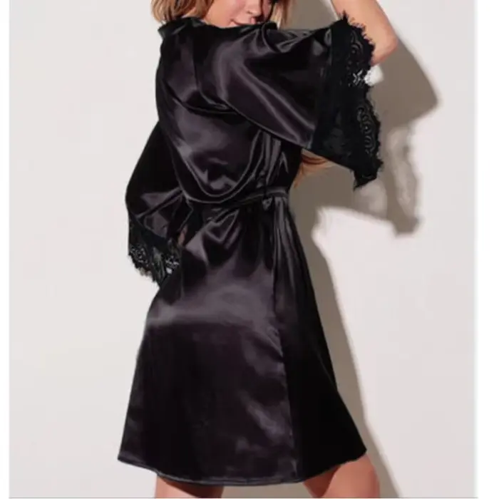 Femme Sexy Lingerie soyeuse Satin vêtements de nuit femmes Robe de nuit Robe avec G String dentelle florale peignoir Halt manches chemise de nuit