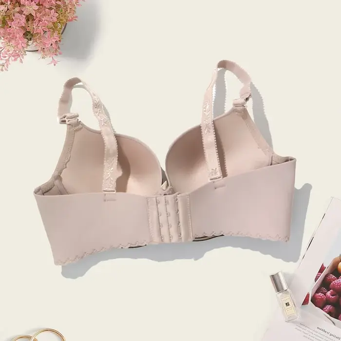 BEAUWEAR – Športová podprsenka s pruhmi a potlačou písmen