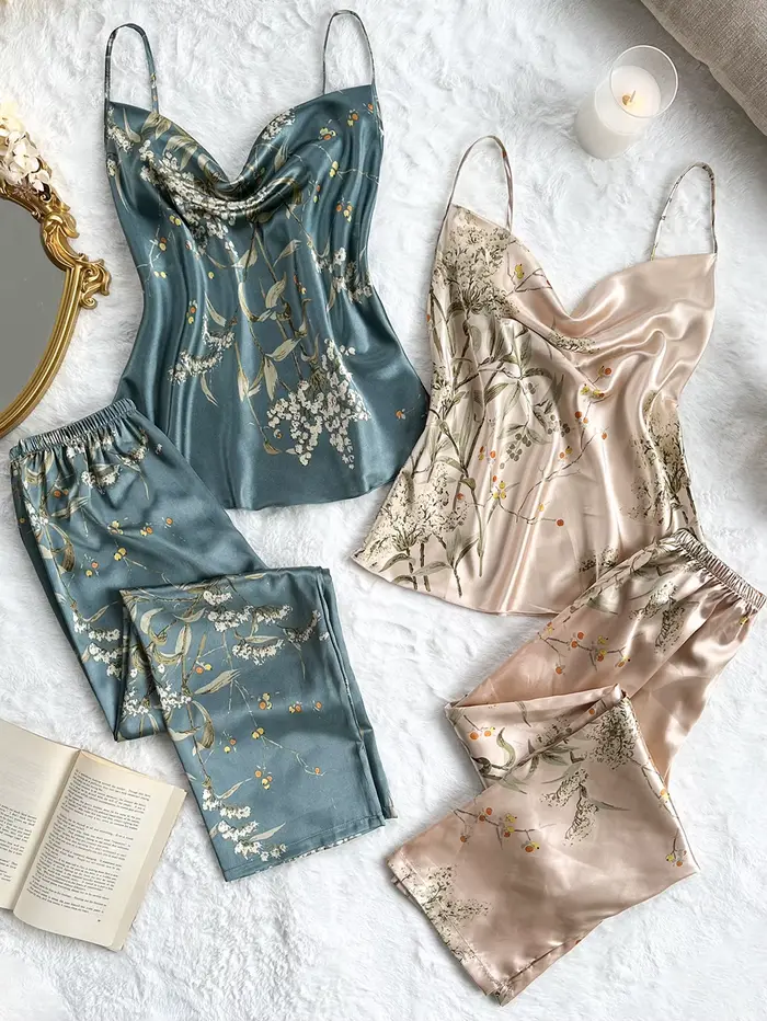 Ensemble pyjama élégant 4 pièces imprimé cerises pour femme, avec haut caraco à col bénitier et bret