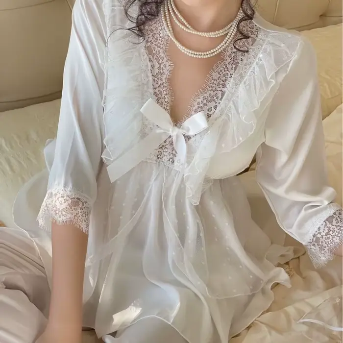 Pyjama de Soie Glaciale pour Femmes Style Mignon Longues Manches V Col Pantalon Cheville Printemps Été Occasions Spéciales