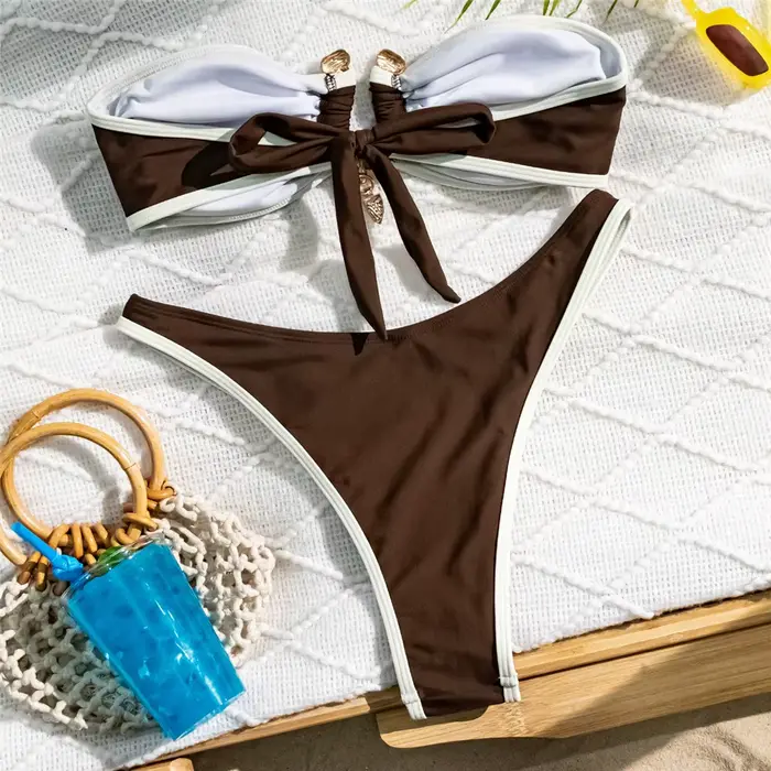 Biela čelenka Bikiny Sady Žena Sexy Plavky Kontrast Farba Kovová Spona Plavky Rezané Vysoké Brazílske Plavky Bikini Mujer