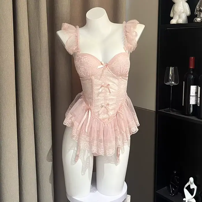 Sexy bez ramienok set s výšivkou a nohavičky pre ženy z polyesteru a elastanu pre špeciálne príležitosti
