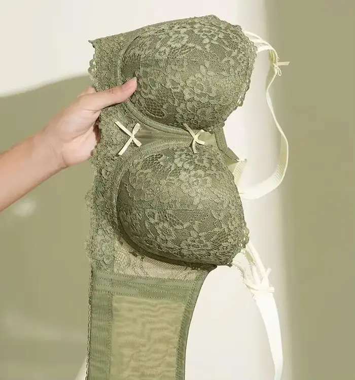 Krajkový push-up podprsenka pre ženy