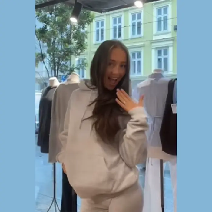 Sweat à capuche imprimé ailes à paillettes pour femmes, élégant et décontracté, tendance, facile à a