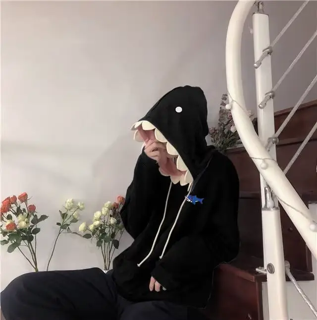 Zimný sveter pre ženy s gombíkmi