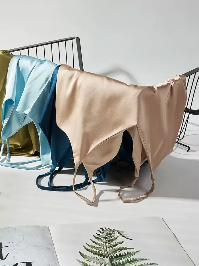 Camisole en soie et polyester pour femmes style décontracté adapté à l'été et aux occasions spéciales
