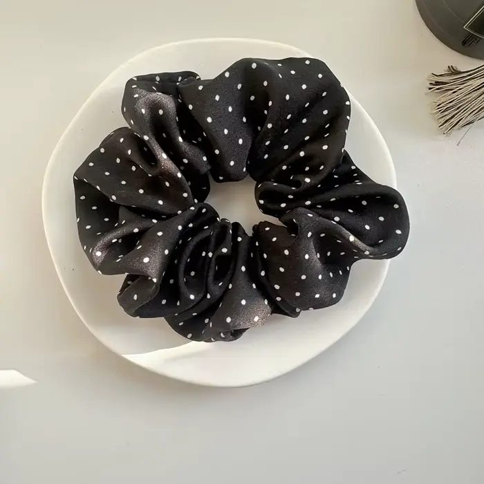 Elegantné gumičky do vlasov pre ženy