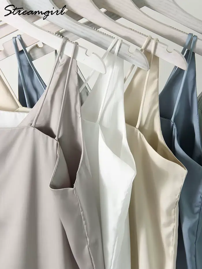 Camisole en satin pour femme élégante et sexy - Streamgirl - Tailles S, M, L, XL - Occasions spéciales et quotidienne
