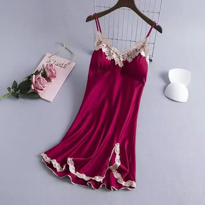 Sous-vêtement de nuit sexy en soie glacée pour femmes, élégant et confortable, idéal pour les nuits chaudes et les occasions spéciales