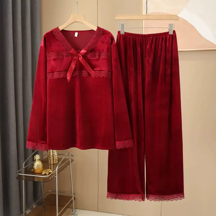 Pyjama féminin en polyester velours sexy et élégant pour les nuits confortables et les occasions spéciales