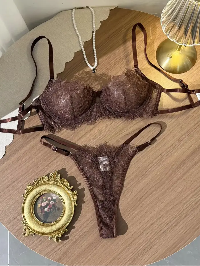 Elegantná letná podprsenka z priesvitnej vyšívanej čipky