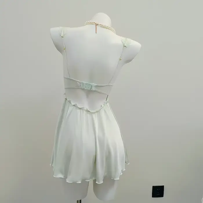 Chemise de nuit en polyester et élasthanne avec dentelle sexy pour femmes, idéale pour dormir et occasions spéciales ```