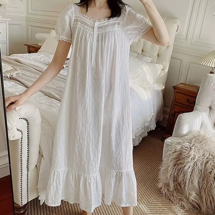 Chemise de nuit en coton pur blanche élégante avec décoration en dentelle pour femmes automne mi-mollet ```