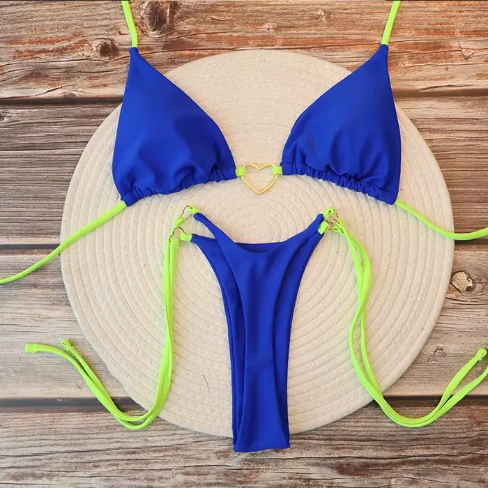 Dámsky sexy brazílsky bikini set s trojuholníkovým topom a tangami
