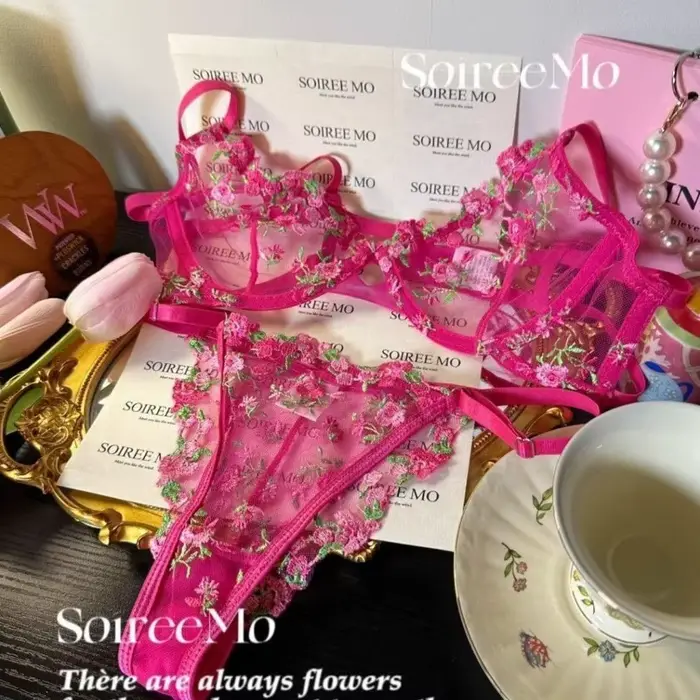 Ensemble de soutien-gorge en dentelle française élégante broderie florale lingerie de luxe pour femmes grandes tailles occassions spéciales