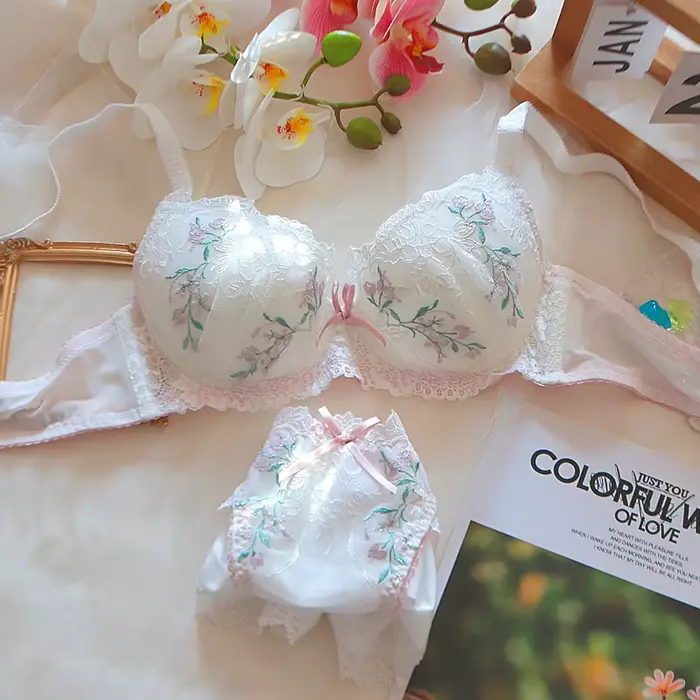 Ensemble de Lingerie en dentelle brodée florale pour femmes, mince et rond, pour la maison, avec ann