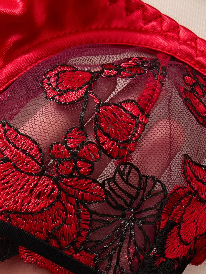 Červený sexy lingerie set s motívom sedmokrásky a pohodlným domácim oblečením ZA825127