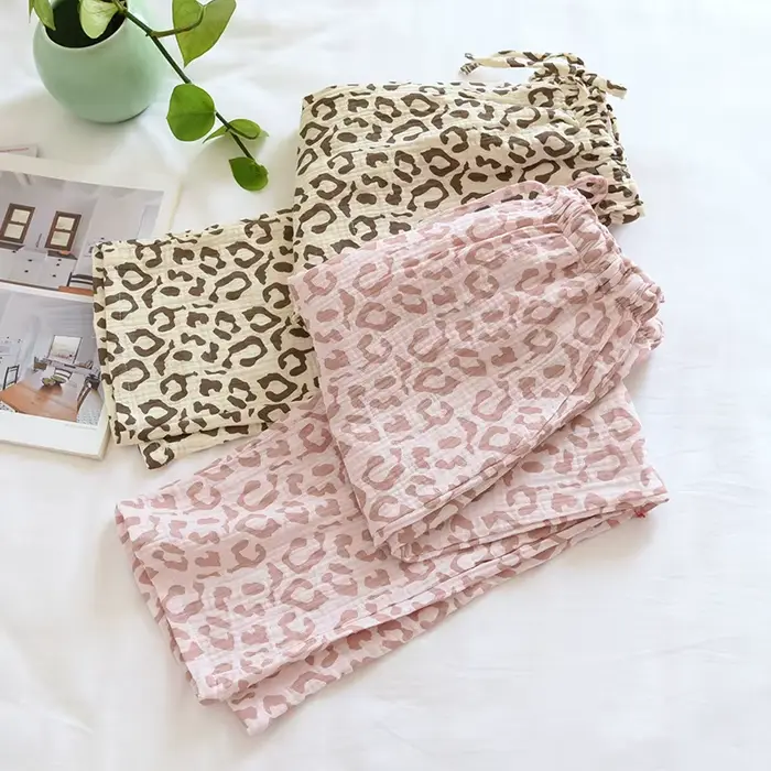 Dámske nočné pyžamo z leopardej bavlny jarný komfortný štýl elegantný nočný spánok noc špeciálne príležitosti