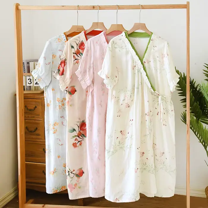 Dámska nočná košeľa v štýle kimono z bambusovej tkaniny na jar a leto