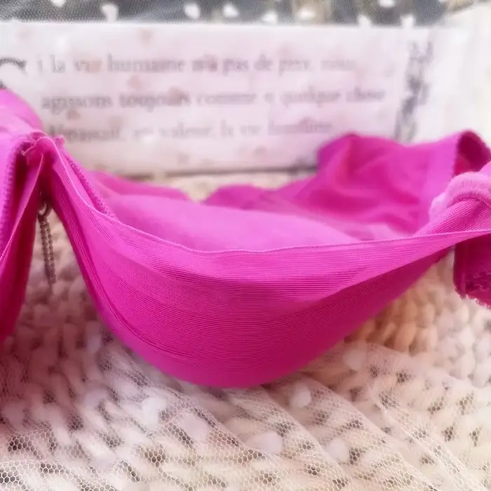 Soutien-gorge push-up sans armature pour petites poitrines, rembourrage 3D de 12cm, ailettes latérales anti-débordement, confort 12 heures, silhouette B/C, stabilisation 8+4, fermeture à 8 rangées
