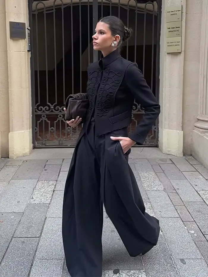 Elegantný krátky napoleonský kabát pre ženy