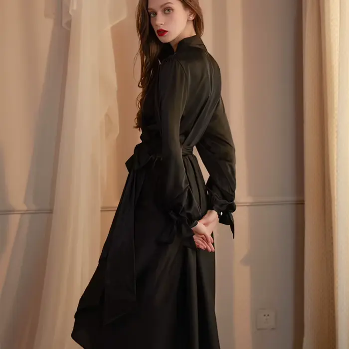 Robe kimono féminine élégante et confortable pour maison et occasions spéciales satinée polyestère
