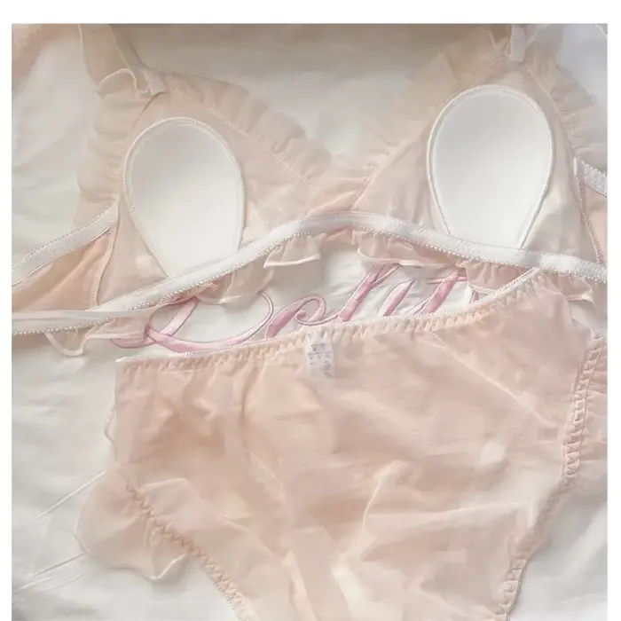 Dámska podprsenka v štýle Lolita z nylonu a elastanu s trojštvrťovou čipkou pre perfektné špeciálne príležitosti