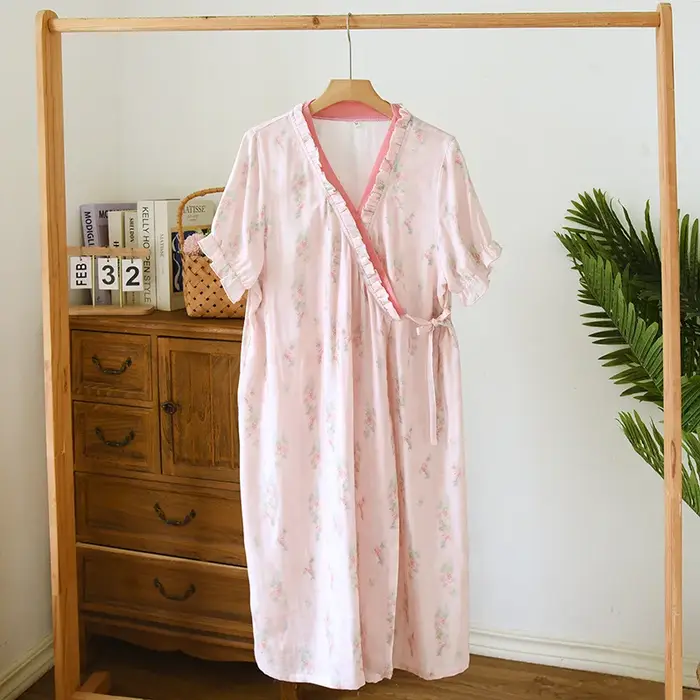 Dámska nočná košeľa v štýle kimono z bambusovej tkaniny na jar a leto