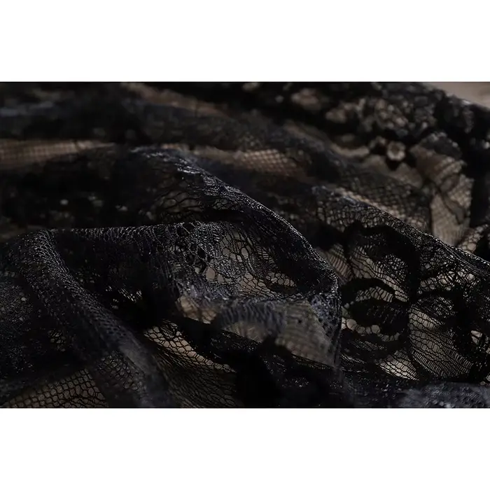 Camisole en soie et polyester avec dentelle et motif floral pour femmes de tous âges pour occasions formelles et détente
