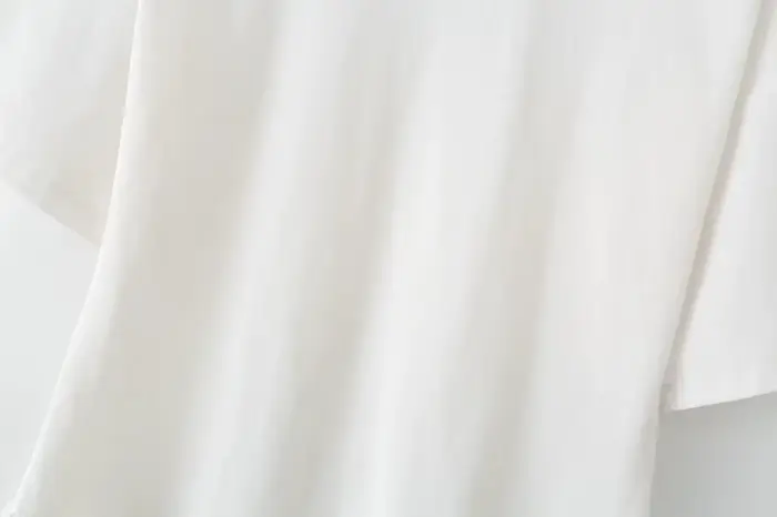 KONDALA Streetwear Chic Ležérny Dámsky Asymetrický Top s Krajkou s Krátkym Rukávom a Okrúhlym Výstrihom Módny Leto Jar