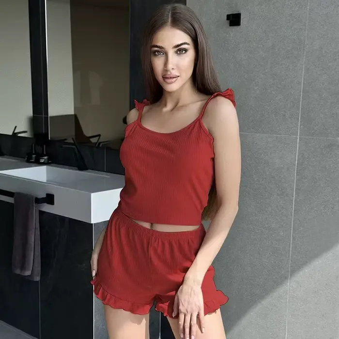 Ensemble de pyjama côtelé pour femme, haut de pyjama à bretelles volantées et short, deux pièces, tenue de nuit estivale mignonne, vêtements de détente avec bordure festonnée, tenue sexy