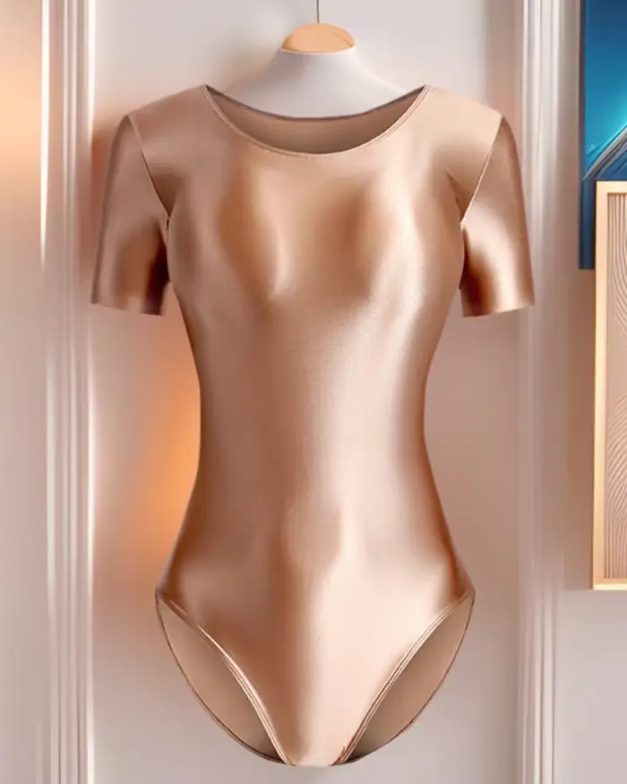 Lesklé dámske kombinézy z nylonu a elastanu jednofarebné pre športové a elegantné večery ponúknuť