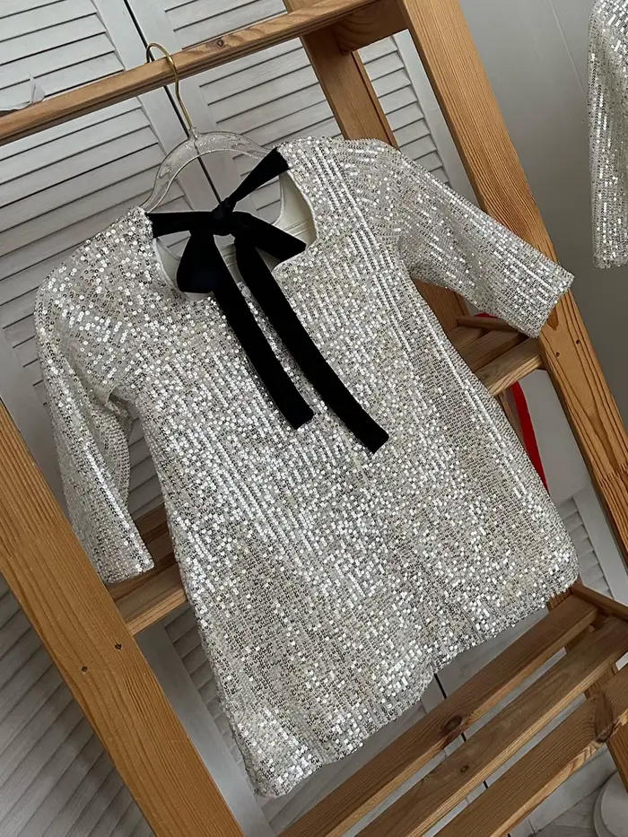 HETISO – elegantné večerné šaty s dlhými rukávmi