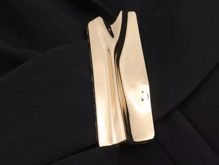Elegantné sako KONDALA pre ženy s opaskom a sponou