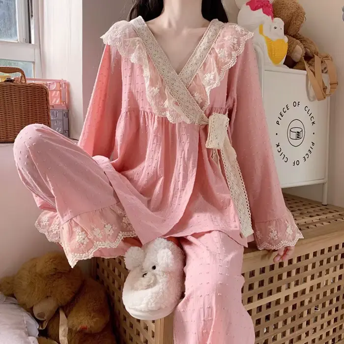 Roztomilé pyžamo pre ženy, V-neck, polyester a elastan, pohodlné nočné oblečenie a jarný salónik