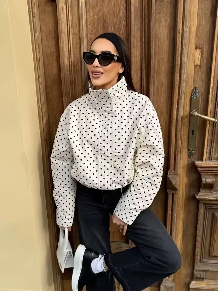 Dámska bomber bunda s bodkami