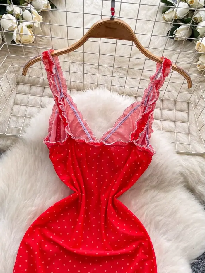 Mini Robe Pois Rouge Maille Moulante Coupe Cintrée Licou Ajouté Jupe Évasée Robe Élégante Occasions Spéciales Fille