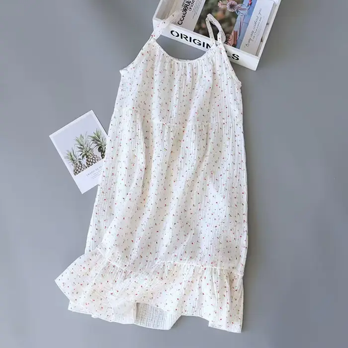 Pyjama en satin pour femme, haut boutonné et short, vêtements de nuit et de détente pour l'été