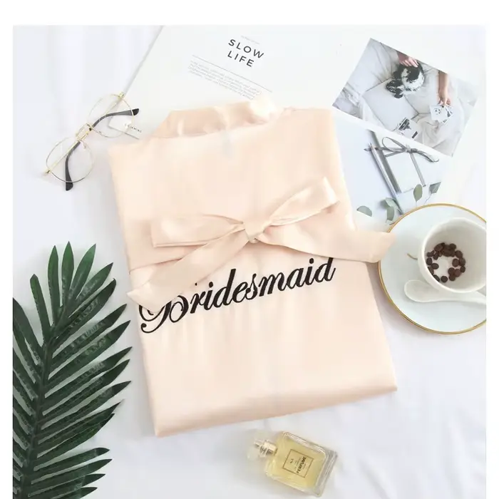 Mariée demoiselle d'honneur Robe de mariée broderie Kimono peignoir Robe chemise de nuit décontracté Satin court femmes vêtements de nuit sexy vêtements de nuit