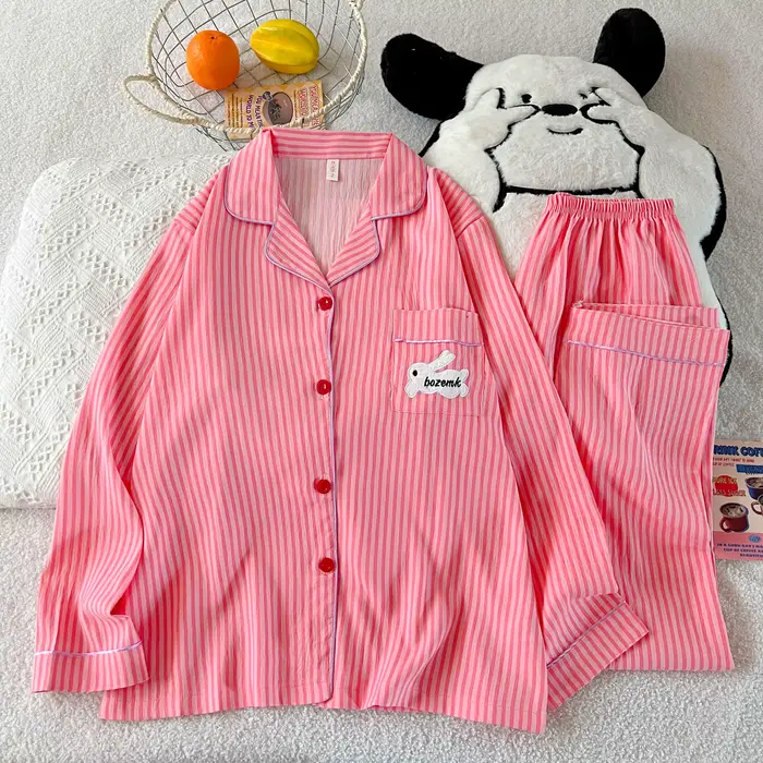 Kawaii dámske pyžamo s roztomilým králičím vzorom pre jesenné noci relaxáciu a relaxáciu