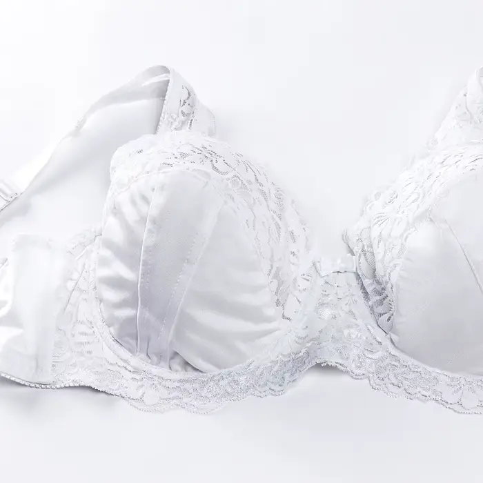 Elegantná podprsenka z elastanu a polyamidu s kvetinovou čipkou pre ženy veľkých veľkostí