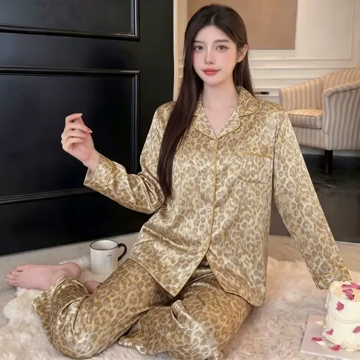 Pyžamo žena 2 kusy tlačené leopard módne luxusné francúzske jednonočné oblečenie domáce oblečenie novinka jeseň Vintage Night Set