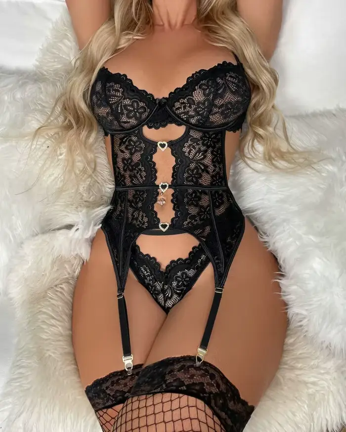 Sexy čipka priesvitná horúca porno